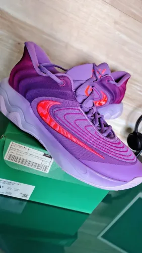 Nike Giannis immortality IV