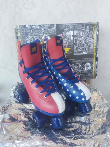 Patins Mulher Maravilha quad original Bel Sports - Usado 1 vez (excelente) com caixa nova