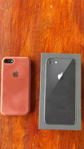 IPhone 8 completo com nota. E caixa 
