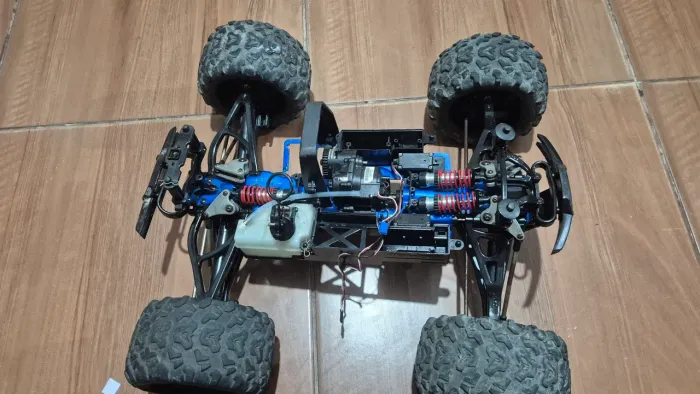 Rc Automodelo Chassi Traxxas Revo no estado 