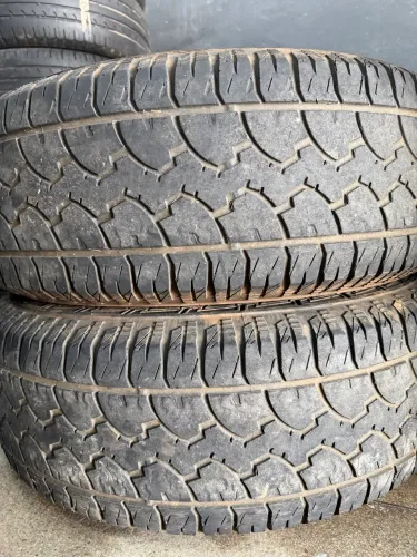 Pneus 265/70/16 marca gt radial meia vida