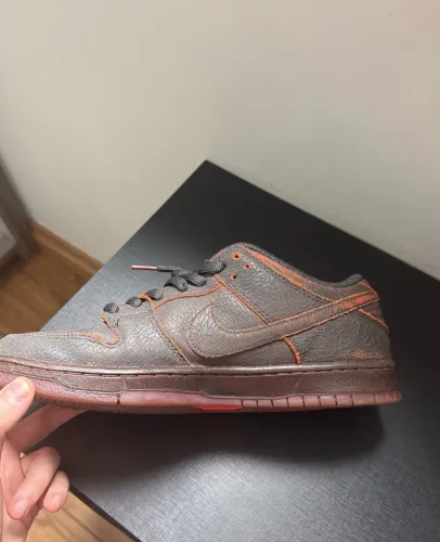Nike Dunk Krampus 43