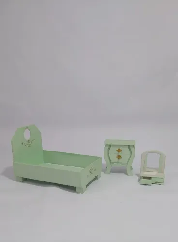 Conjunto de móveis infantis em miniatura - brinquedo ou item para ensaio fotográfico