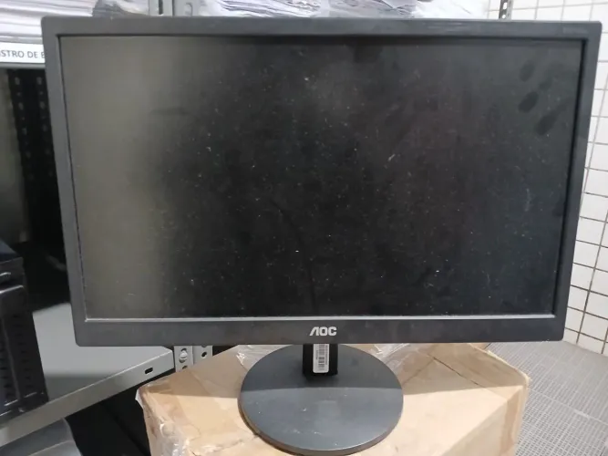Monitor AOC 18 Polegadas
