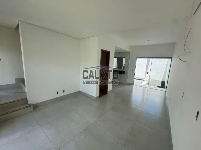 SOBRADO BAIRRO NOVO MUNDO