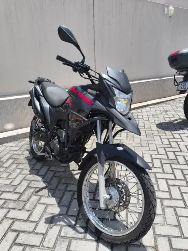 Vende-se XRE 190 ADV 23/24