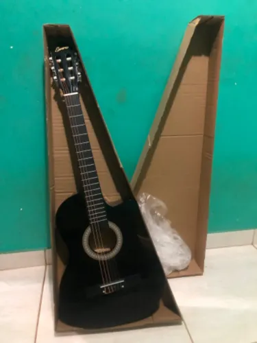 Violão 6 cordas Livetone LVT-320AE BK