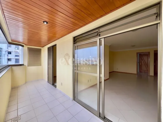 Amplo Apartamento com 4 Dormitórios no Estreito