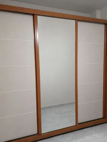 VENDO PORTA ESPELHO DE GUARDA ROUPA