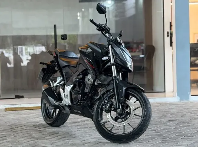 HONDA CB300F COM 12 MIL RODADOSSS