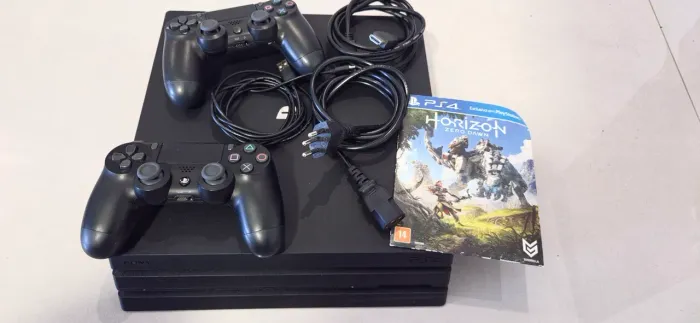 Ps4 dois controles e jogo horizon