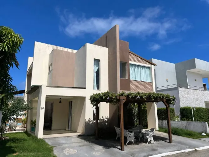 Casa Duplex no Condomínio Fragatta