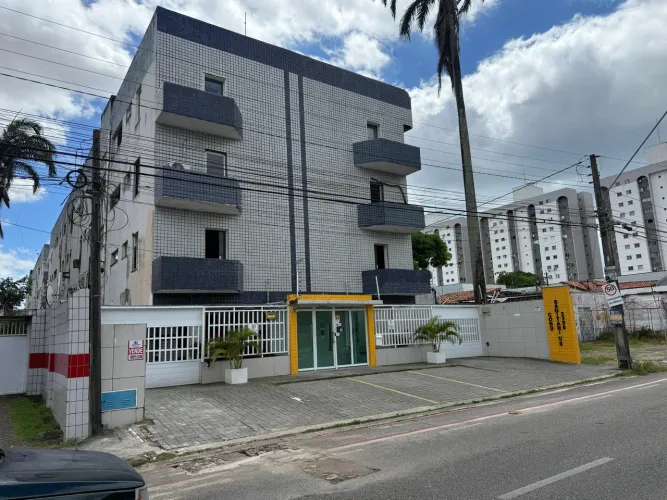 Apartamento reformado à venda no Benfica, Fortaleza
