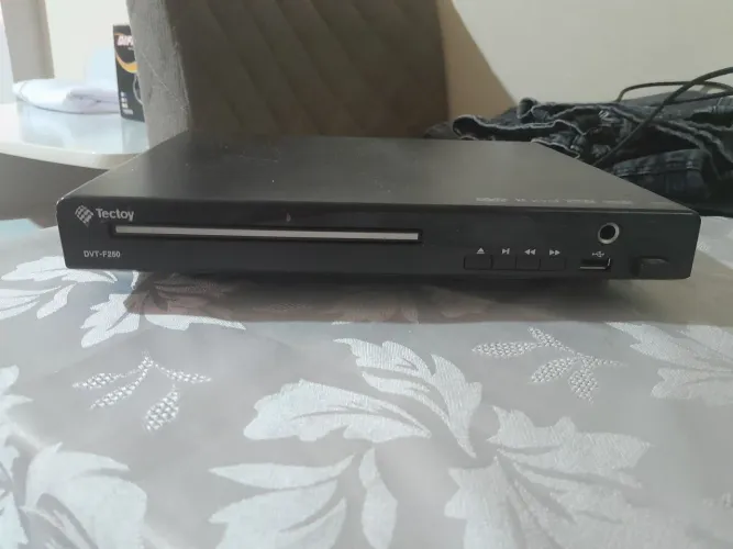 DVD Player da marca Tectoy, modelo DVT-F250