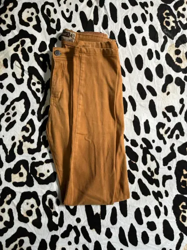 Calça Bege Escuro Tam 38 Skinny com elastano