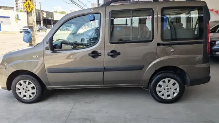 Fiat Doblo Attractive 1.4 Fire Flex 8V 5P 2013