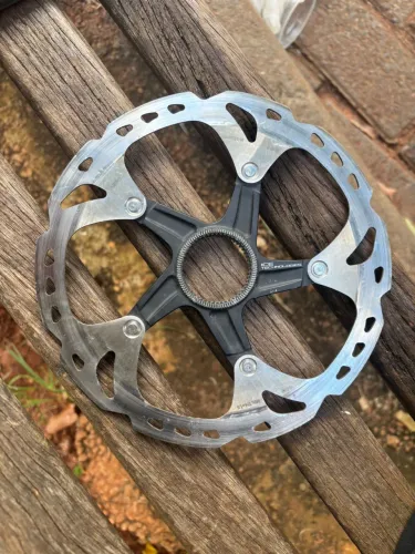 Disco Shimano Deore SM-RT81
