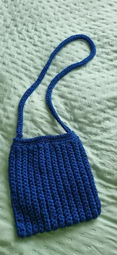 Bolsa estilosa feita a mão 
