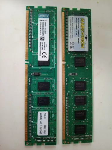 Kit 8GB RAM DDR3 Desktop (2x 4GB: Kingston 1600MHz + Markvision 1333MHz)<br>Descrição: