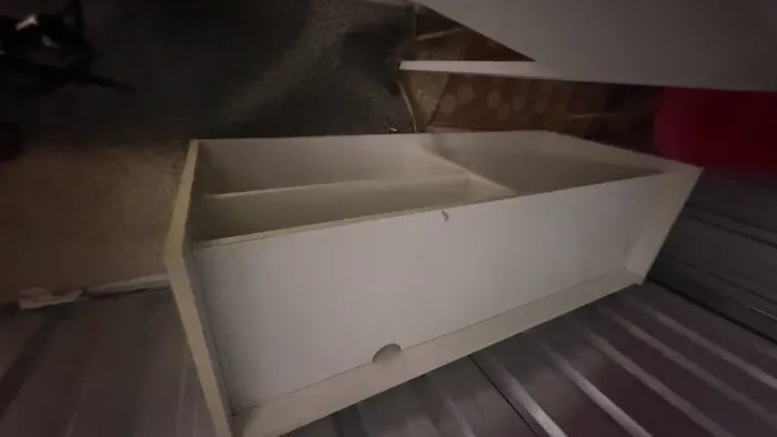 Rack de rodinha, mesinha de estudo, cadeira e 2 nichos MDF