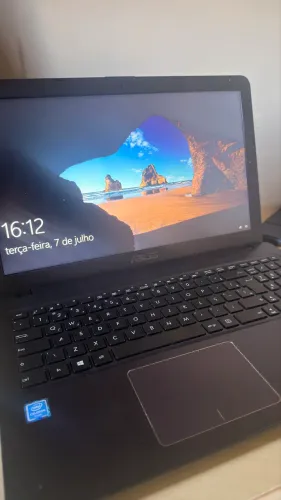 Notebook ASUS VivoBook X540MAR | SSD 480GB | 4GB RAM | Intel Celeron | Perfeito