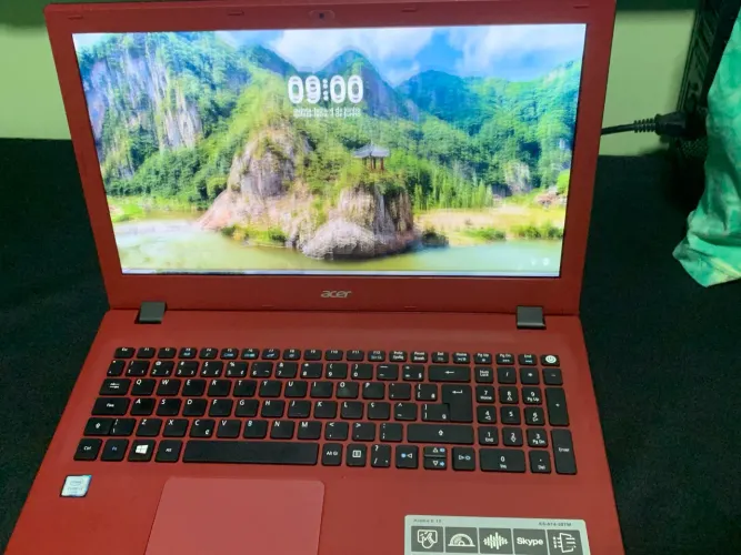 Notebook Acer Aspire E5-574-307M 16gb RAM 512 ssd DEFEITO NO DISPLAY