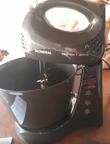 Oferta! Batedeira Mondial 400W Preta