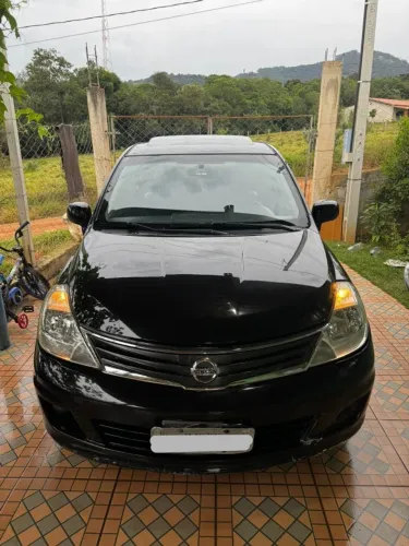 Nissan Tiida SL 1.8/1.8 Flex 16V Mec. 2011