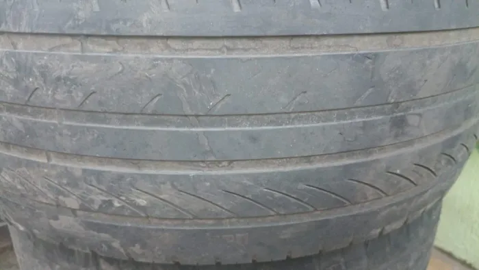 Pneu numeração 235/55 R18