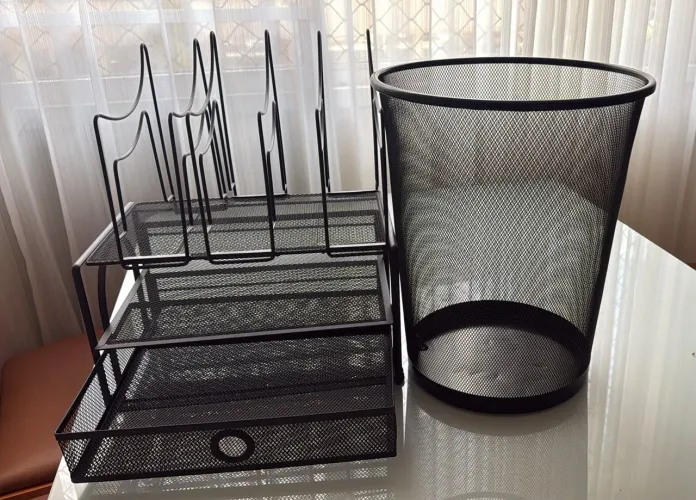 Organizador de mesa multifuncional/Lixeira