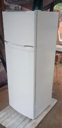 Geladeira gelo seco 