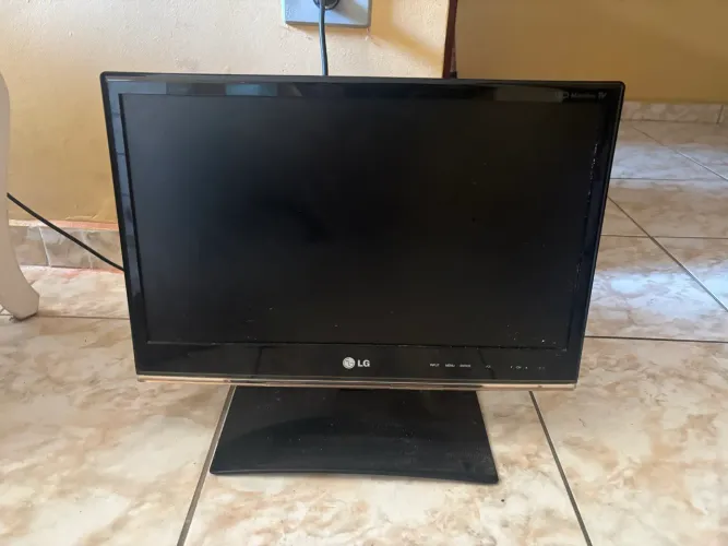 Monitor não pega, só pra usar as peças !!