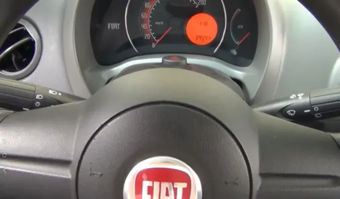 Fiat Uno Vivace/rua 1.0 EVO Fire Flex 8V 5P 2011