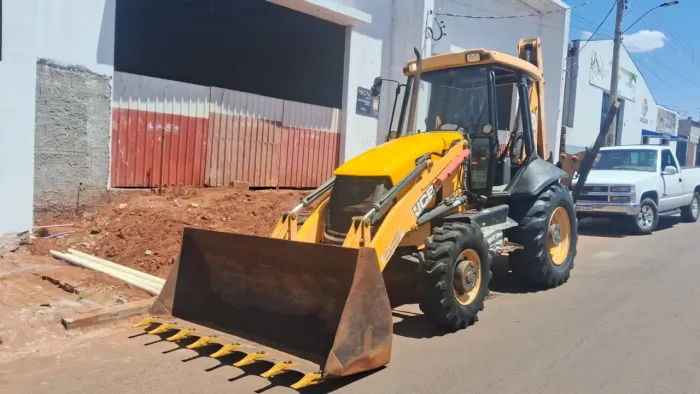 Retroescavadeira JCB