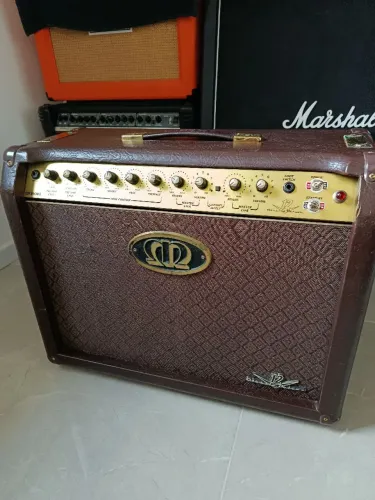 Amplificador Meteoro Classic Deluxe V12 Valvulado