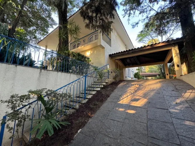 Casa à venda e para alugar em Campinas, Jardim das Paineiras, com 9 quartos, com 746 m²