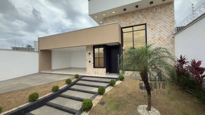 Casa à Venda em Goiânia 3 Suítes, Piscina, Sauna e Garagem para 4 Carros
