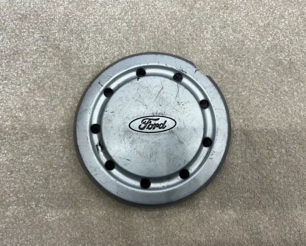 Calota Central Roda Ford Fiesta 1996/1999 Original 13 / Calotinha Central Fiesta