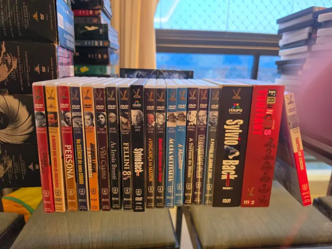 DVDs Versátil Home Video