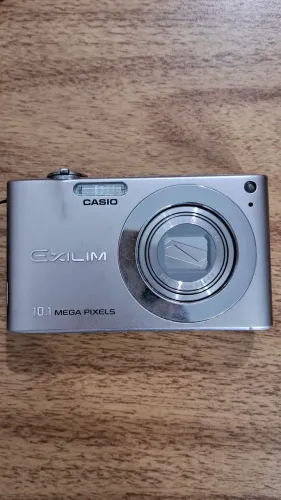 Câmera fotográfica Casio