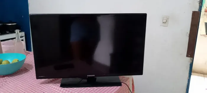 TV Samsung 32 polegadas- NÃO É SMART!