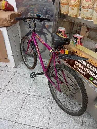 Vende-se essa bicicleta só pegar e andar 500 reais retirar na vila Gumercindo Ipiranga