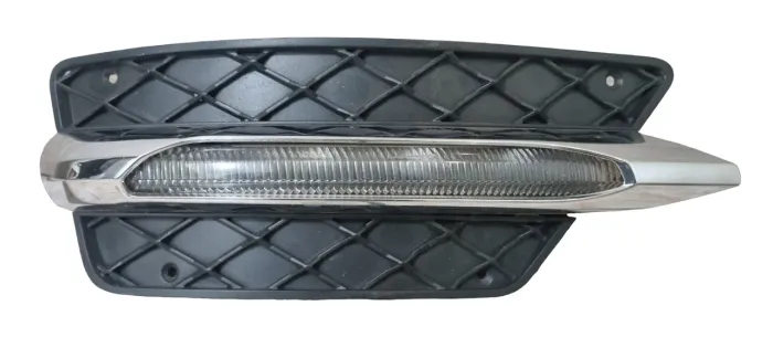 Grade Milha Direito Mercedes Cgi C200 C250 2013 2014