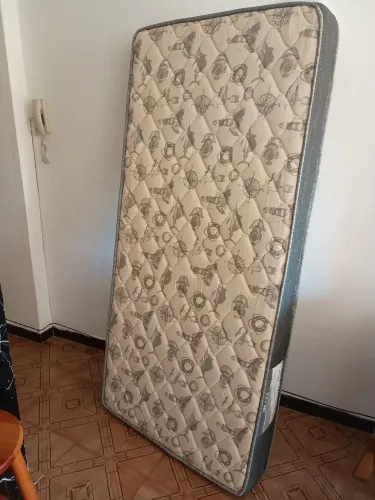 Vendo colchão Ortobom ortopédico 220.00
