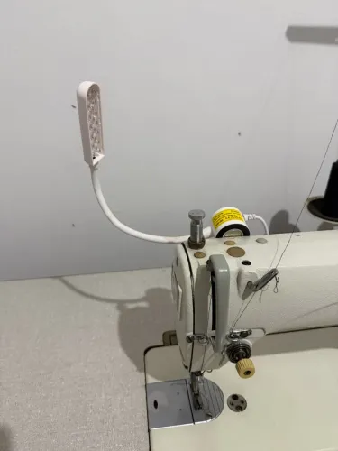 Máquina de costura industrial reta Yamata