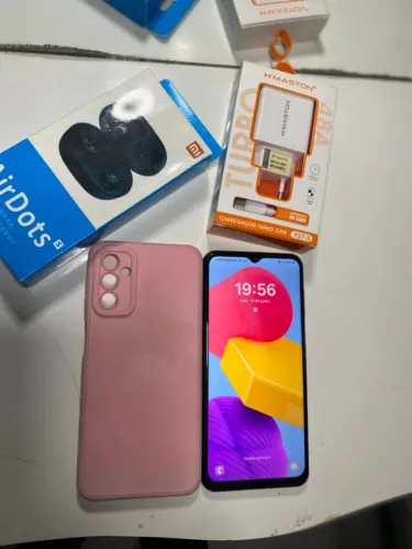 Samsung Galaxy M13 - 128GB e 4gb de ram + carregador turbo + fone via Bluetooth