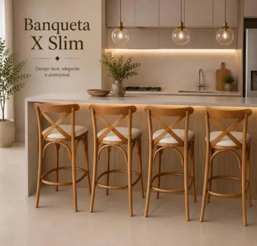 Banquetas em madeira maciça