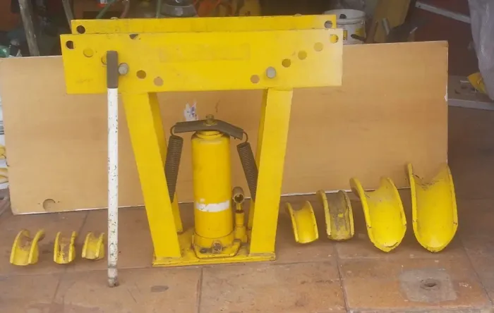 Dobrador de tubos