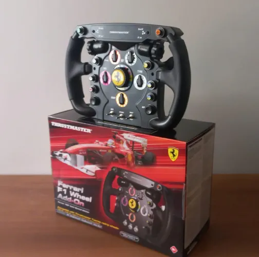 Volante Ferrari para t300