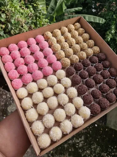 BRIGADEIROS POR ENCOMENDA